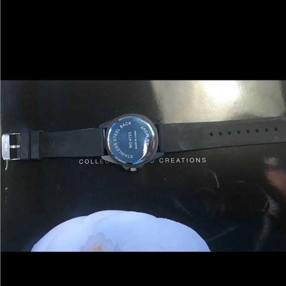 Bebe - Picture 3 of 3